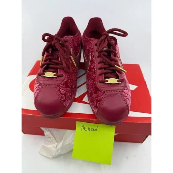 Nike Classic Cortez SE  Athletic Shoes AV8205-600 Velvet Red Crush Womens Size 8