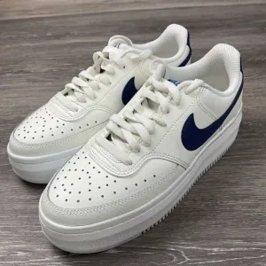 Nike Court Vision Alta Shoes Womens Size 8.5 White Platform Sneakers Casual Gym