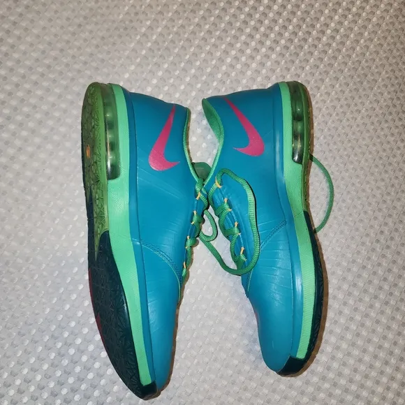 NIKE EUC KD 6 G &quot;HERO&quot; TURBO YOUTH SNEAKERS SHOES. SIZE 6.5Y