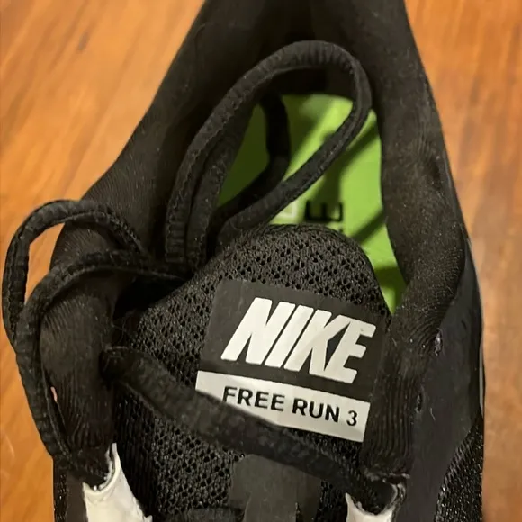 Nike Free Run  3 shoes sneakers 510643 002 black Womens Size 9.5