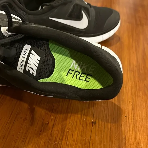Nike Free Run  3 shoes sneakers 510643 002 black Womens Size 9.5