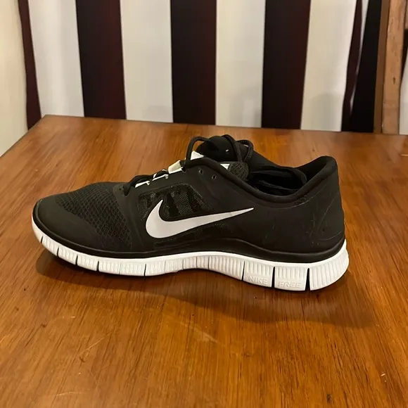 Nike Free Run  3 shoes sneakers 510643 002 black Womens Size 9.5