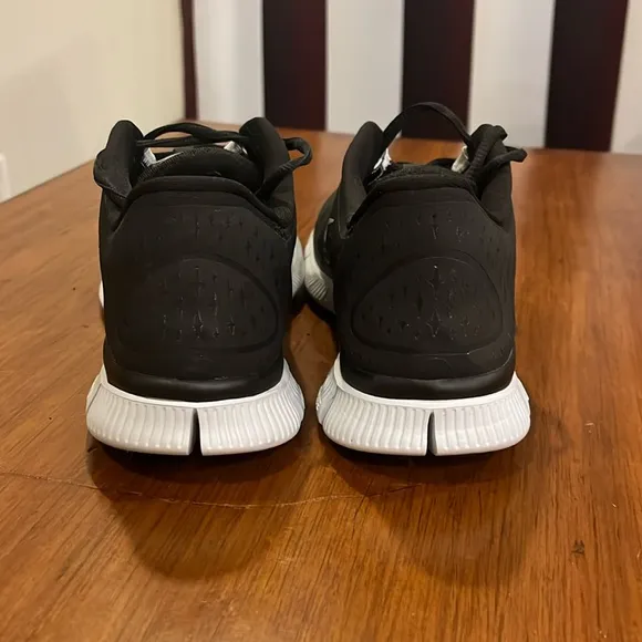 Nike Free Run  3 shoes sneakers 510643 002 black Womens Size 9.5
