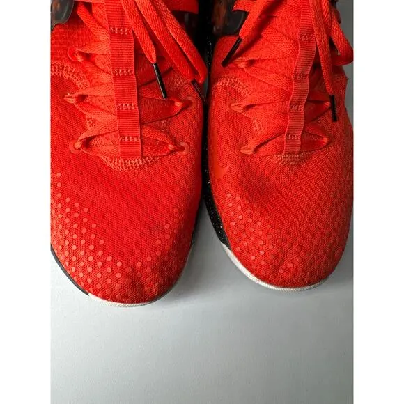 Nike free TR 8 Oregon State Sneakers Orange size 12