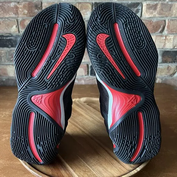 Nike Giannis Immortality 3 Men's 10.5 Bred Black University Red Shoes Sneakers