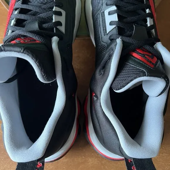 Nike Giannis Immortality 3 Men's 10.5 Bred Black University Red Shoes Sneakers