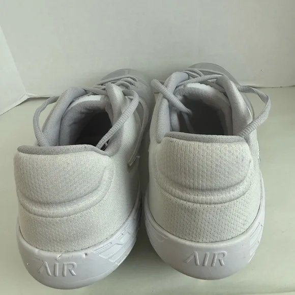 Nike Gray Athletic Shoes Lightweight Mesh Low-Top