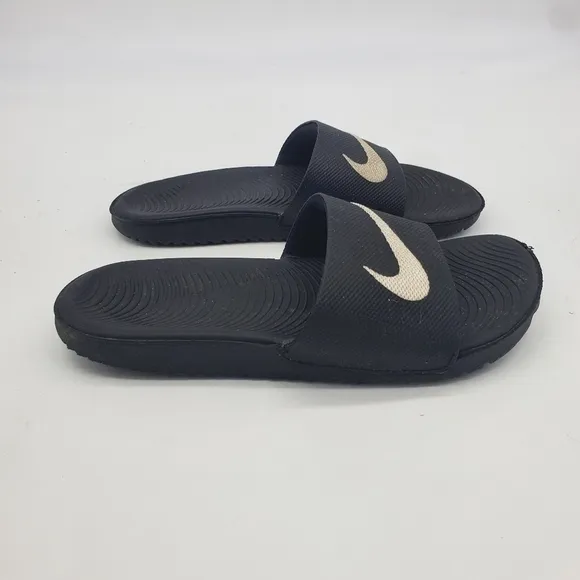 Nike Kawa Slides Kids Size 4Y Sandals 819352 001 Black Metal Shoes