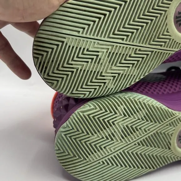Nike Kyrie 1 Easter Purple Mens 9.5 Basketball 2015 Shoes Sneakers 705277-508