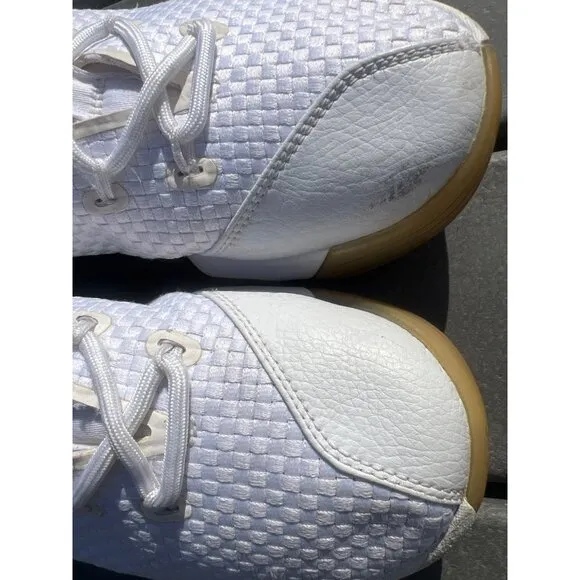 Nike  LeBron 14 Low Men White  Woven Sneakers Size 8.5