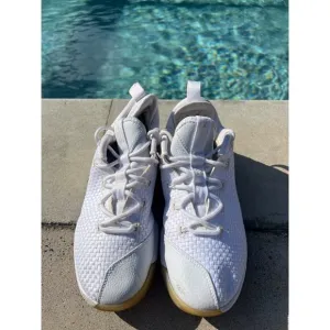 Nike  LeBron 14 Low Men White  Woven Sneakers Size 8.5