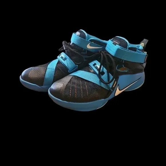 Nike LeBron Soldier IX Kids Sneakers/Shoes - Size 6Y - Blue/Black