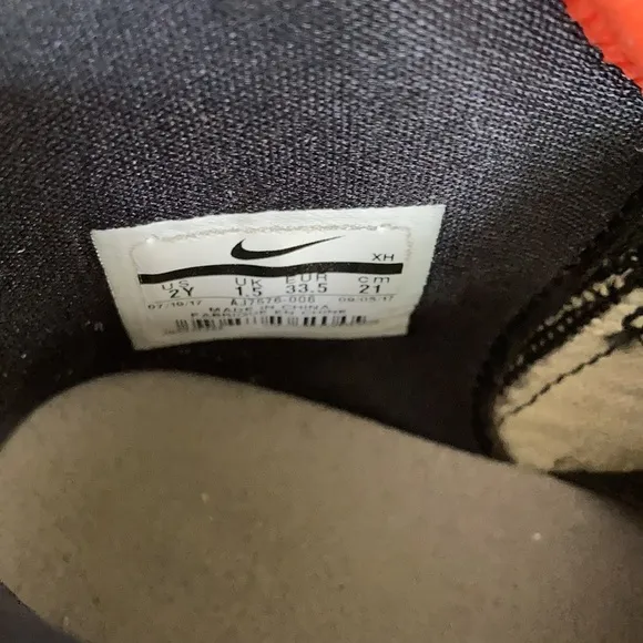 NIKE LEBRON SOLIDER GRADE SCHOOL BASKETBALL SHOES