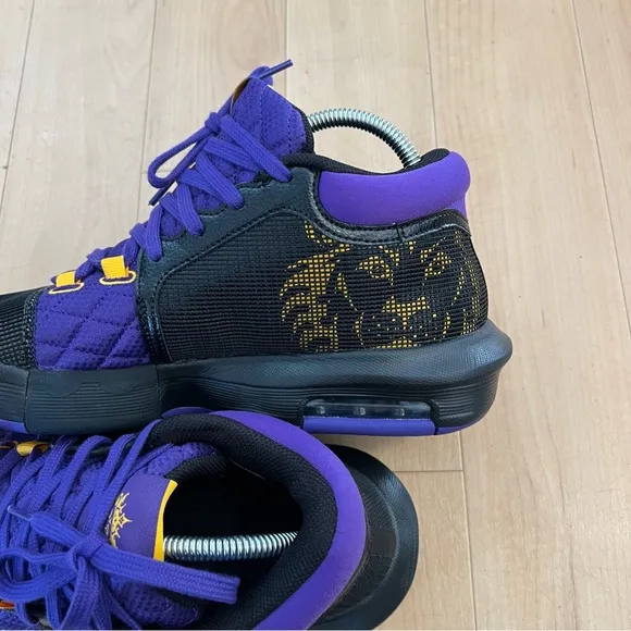 Nike LEBRON Witness VIII Herren Basketball size 10