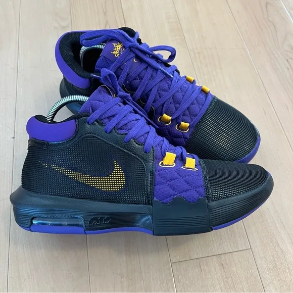 Nike LEBRON Witness VIII Herren Basketball size 10