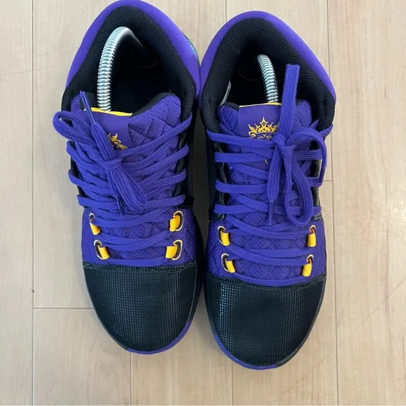 Nike LEBRON Witness VIII Herren Basketball size 10