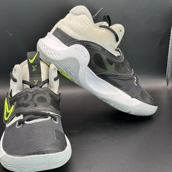 Nike Mens KD Trey 5 X DD9538-101 Black Basketball Shoes Sneakers Size 6.5