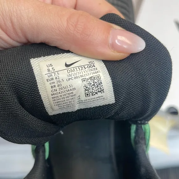 Nike Mens LeBron Witness 7 DM1123-004 Black Basketball Shoes Sneakers Size 8.5