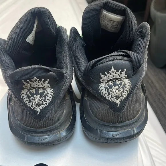 Nike Mens LeBron Witness 7 DM1123-004 Black Basketball Shoes Sneakers Size 8.5