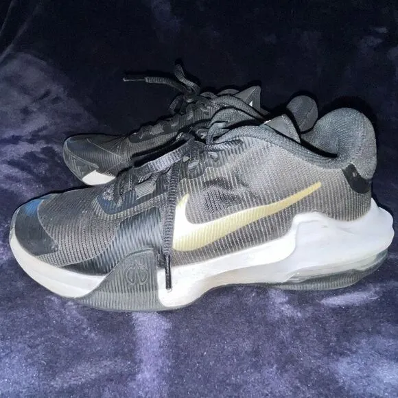 Nike Men's Size 7.5 Air Max Impact 4 Athletic Sneakers Black Metallic Gold Shoes