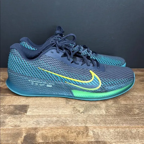 Nike Men’s Vapor 11 Blue and Green Athletic Performance Shoes Size 15