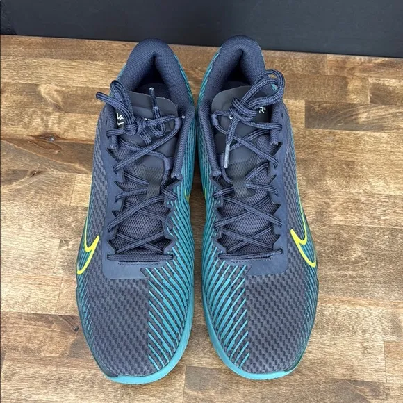 Nike Men’s Vapor 11 Blue and Green Athletic Performance Shoes Size 15