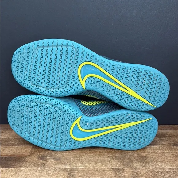 Nike Men’s Vapor 11 Blue and Green Athletic Performance Shoes Size 15