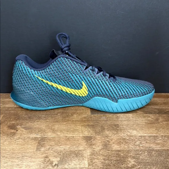Nike Men’s Vapor 11 Blue and Green Athletic Performance Shoes Size 15