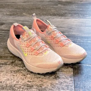 Nike React Escape Run Flyknit Running Shoes Womens Size 9 DC4269-101