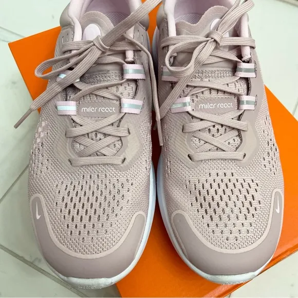 Nike React Miler 2 Running Shoes Women’s 8.5 Plum Chalk Pink Sneakers