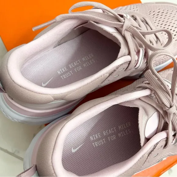 Nike React Miler 2 Running Shoes Women’s 8.5 Plum Chalk Pink Sneakers