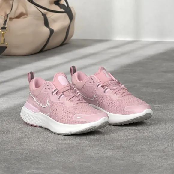 Nike React Miler 2 Womens Casual Running Shoe 9.5
