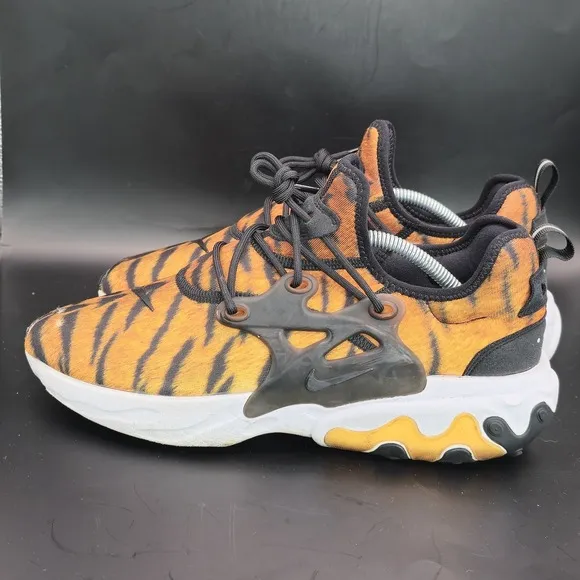 Nike React Presto Premium Tiger Print Mens Size 10.5 Shoes Sneakers CN7664-800