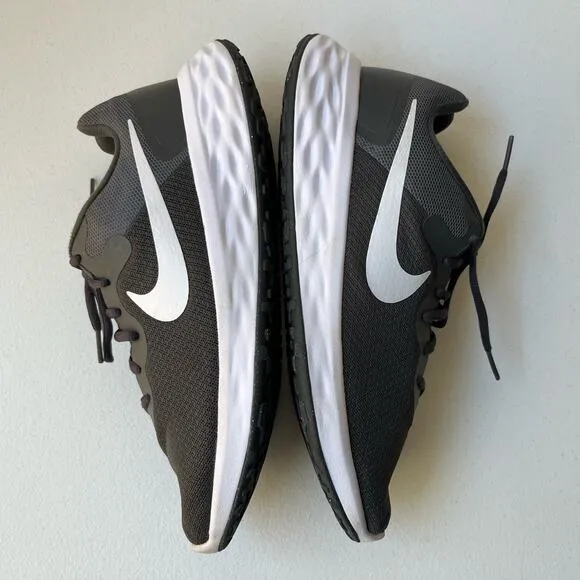 Nike Revolution 6 Running Shoes Comfort Cushioned Breathable Gray Men's Size 10