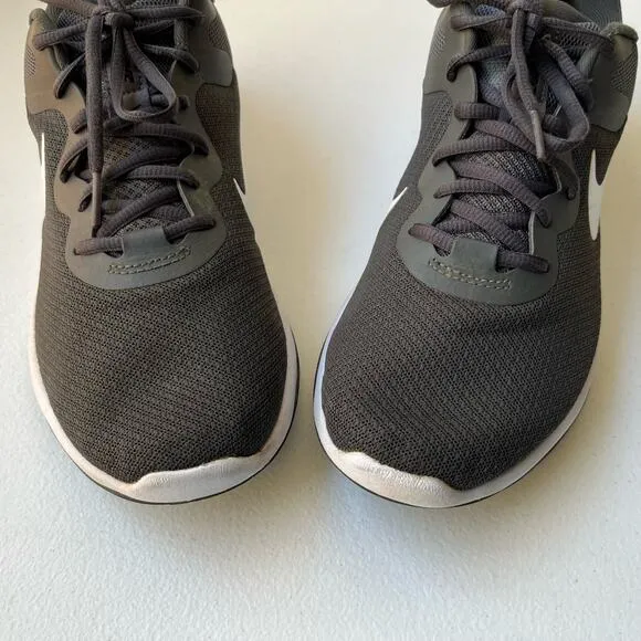 Nike Revolution 6 Running Shoes Comfort Cushioned Breathable Gray Men's Size 10