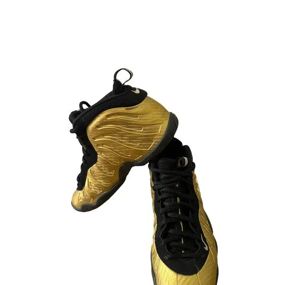 Nike Shoes Air Foamposite Black Metallic Gold Sneakers Size Youth 5