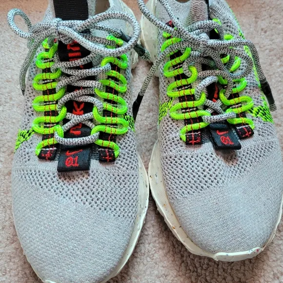 Nike Space Hippie US 4 Kids Gray and Green Sneakers New