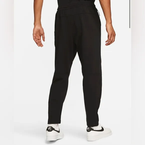 Nike SportswearMen's Lightweight Open Hem Pants