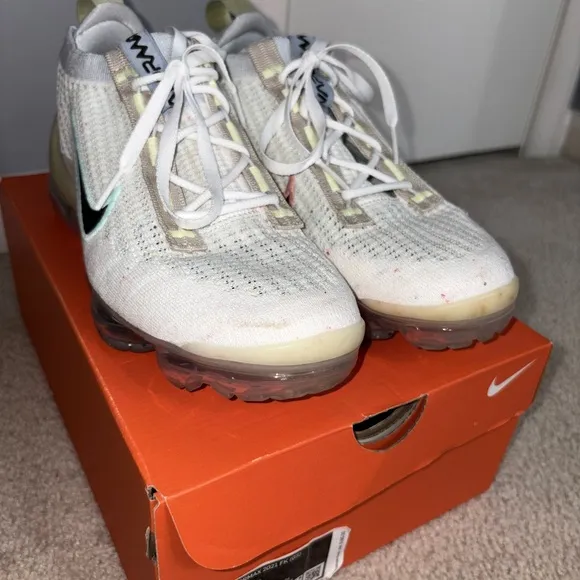 Nike VaporMax Flyknit White with Black and Green