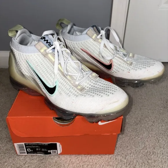 Nike VaporMax Flyknit White with Black and Green
