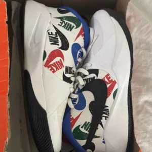 Nike White and Black Sneakers Modern Chunky Design
