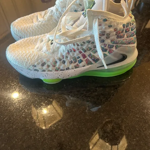 Nike White and Green Sneakers with Modern Design