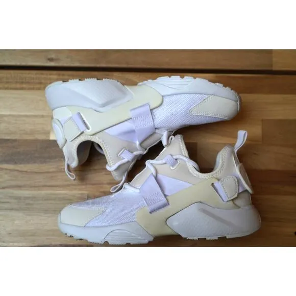 Nike Womens Air Huarache City Running Shoes Ivory AH6804-100 Slip On Strap 7M