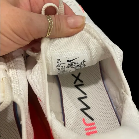 Nike Women's Air Max 270