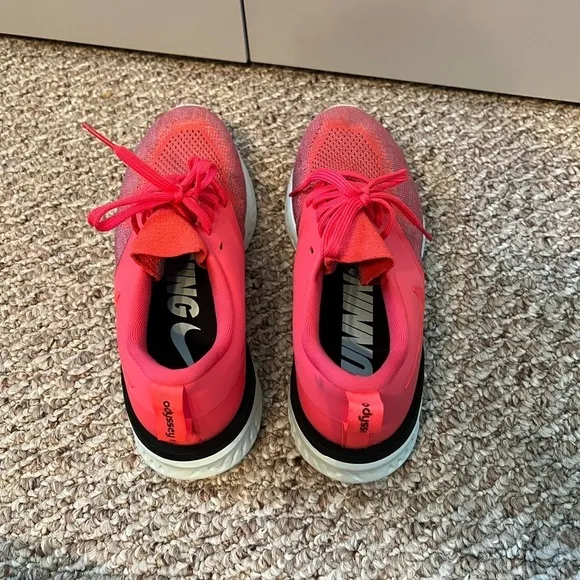 Nike Women's Odyssey React 2 Flyknit Shoes Sneakers
