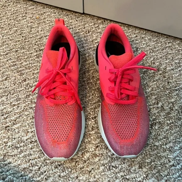Nike Women's Odyssey React 2 Flyknit Shoes Sneakers