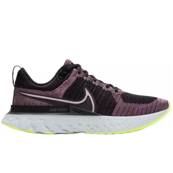 Nike Women's React Infinity Run Flyknit 2 Running Shoes
