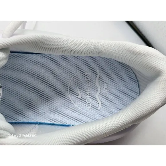 Nike Women's Running Shoes Size 9.5 White Breathable Mesh Lightweight