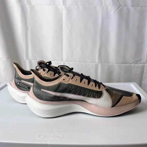 Nike Zoom Gravity Men’s 12 BQ3203-006 Pink Black Running Shoes Lightweight Clean