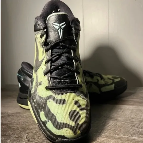 Nike Zoom Kobe 7 System 'Mint Poison Dart Frog' Mens Sneakers Size 10
